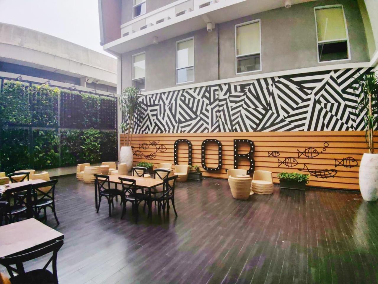 Maxonehotels.Com At Tidar Surabaya Exterior foto